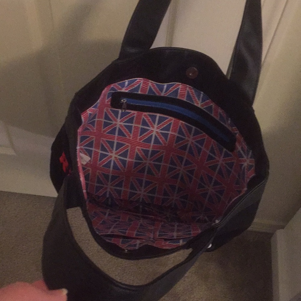 Hello Kitty Tote - Picture 6 of 6